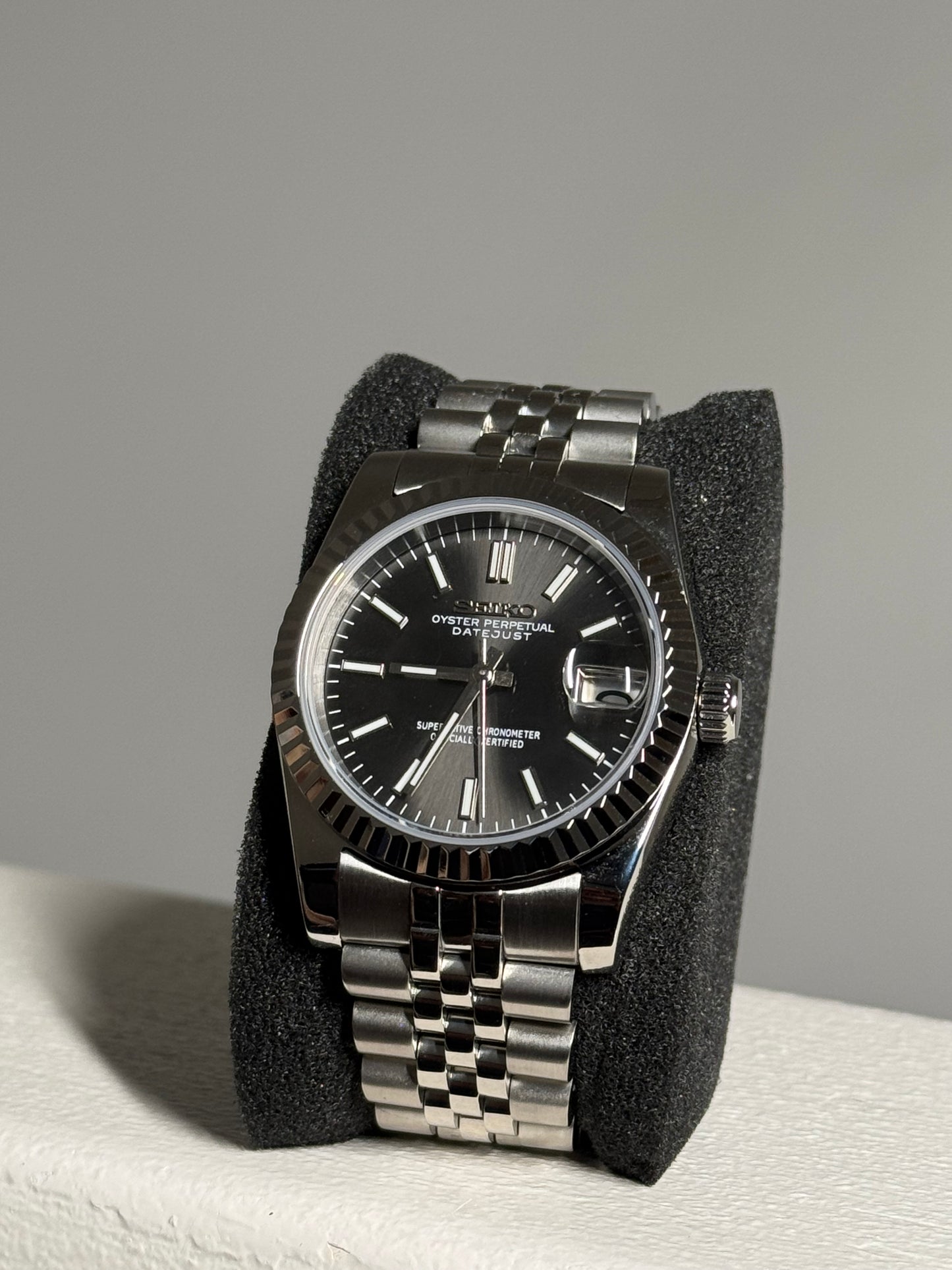 Dark Grey Date
